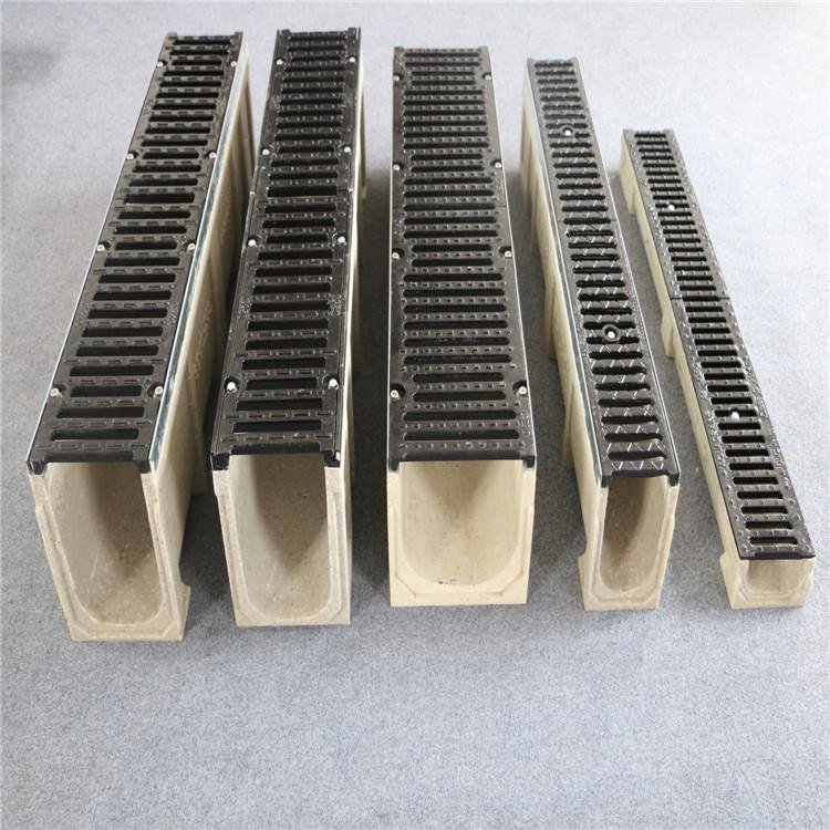 polymer drainage channel with galvanised,ductile iron and stainless steel grates 3