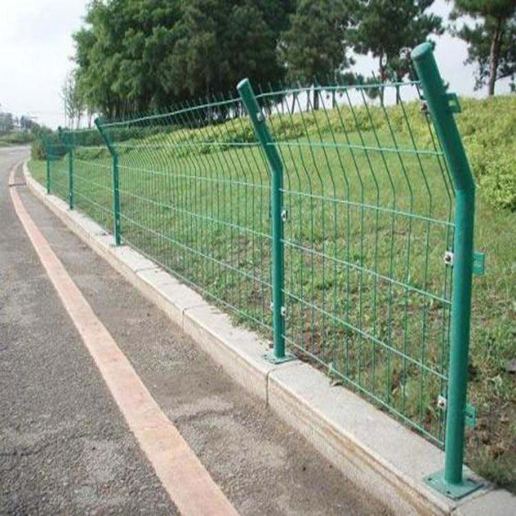 高速公路护栏网 绿色双边丝铁丝网 圈地围栏