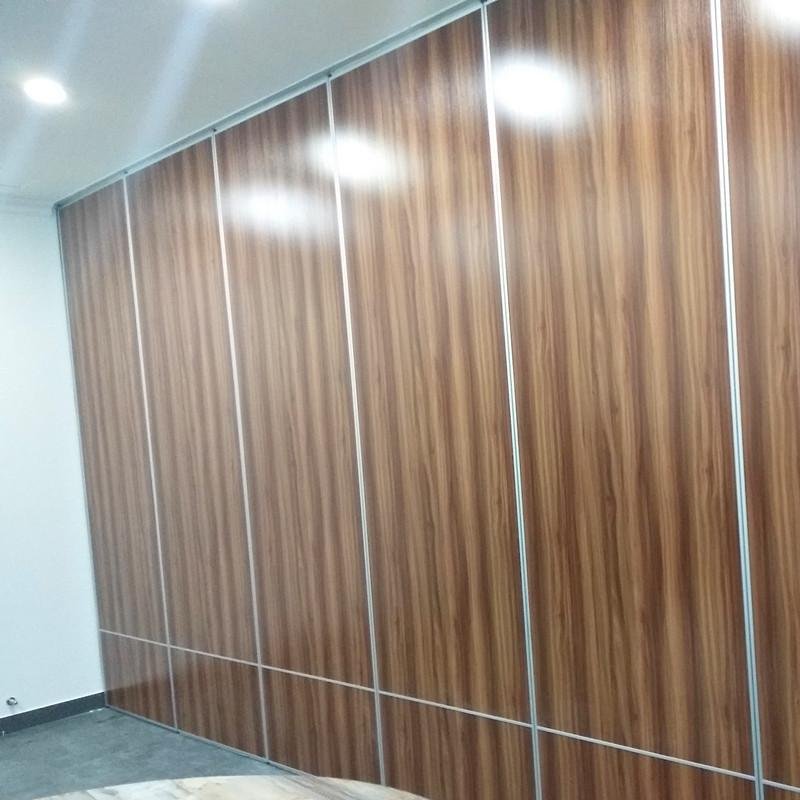 Customized Soundproof Folding Room Divider Door 85 mm Partition Walls For Hotel  2