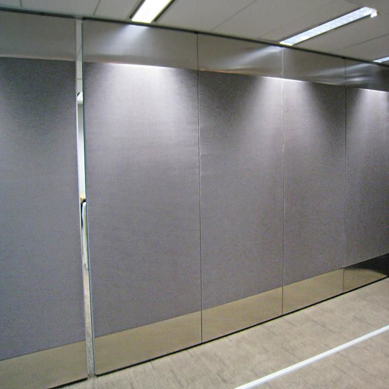 Banquet removable moveable wall partition system with manual operating system 4