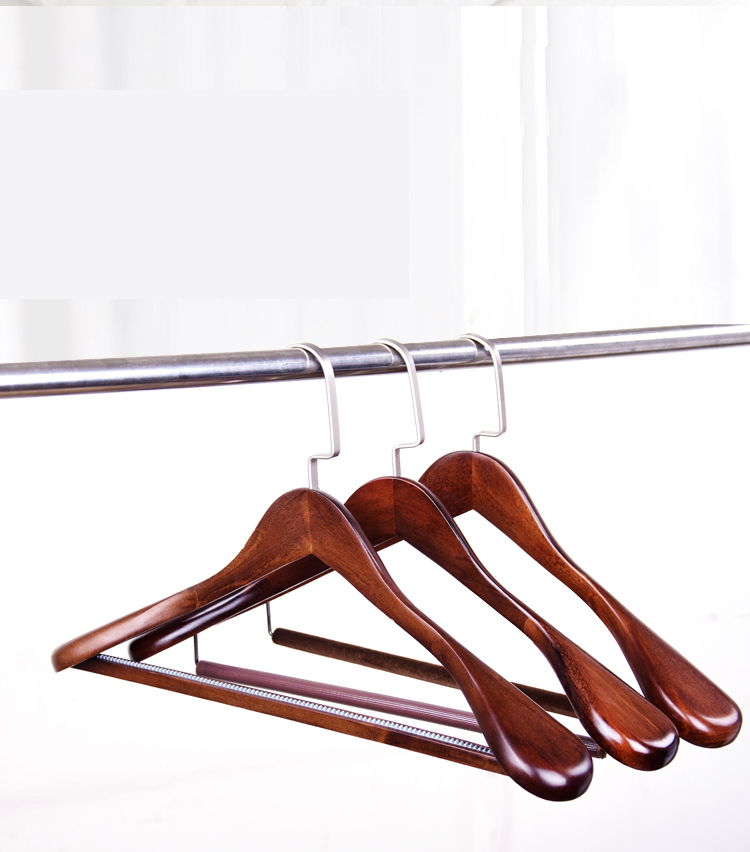 China Hangers Made With Flocking Bar Wooden Coat Hanger