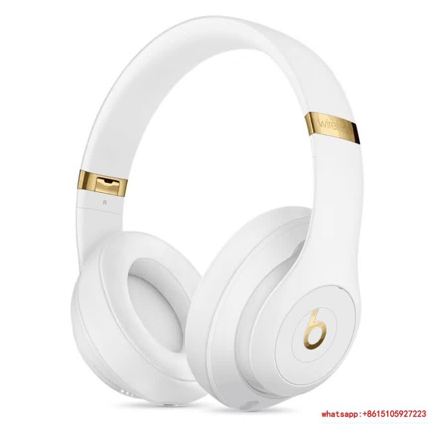 Beats Studio3 Wireless Over Ear Headphones White with headphone