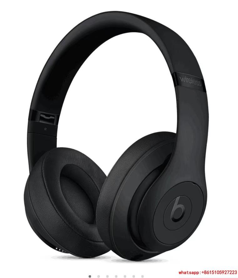 Beats Studio3 Wireless Over Ear Headphones  Matt Black with hard case