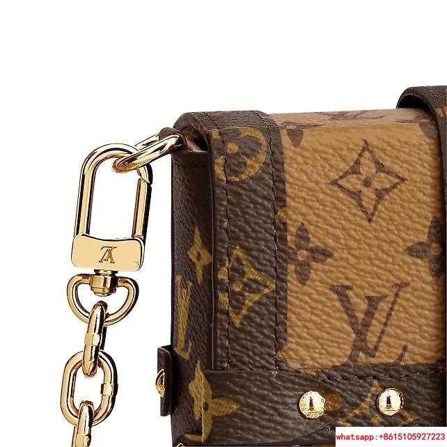               pochette trunk verticale monogram reverse canvas     ags  5