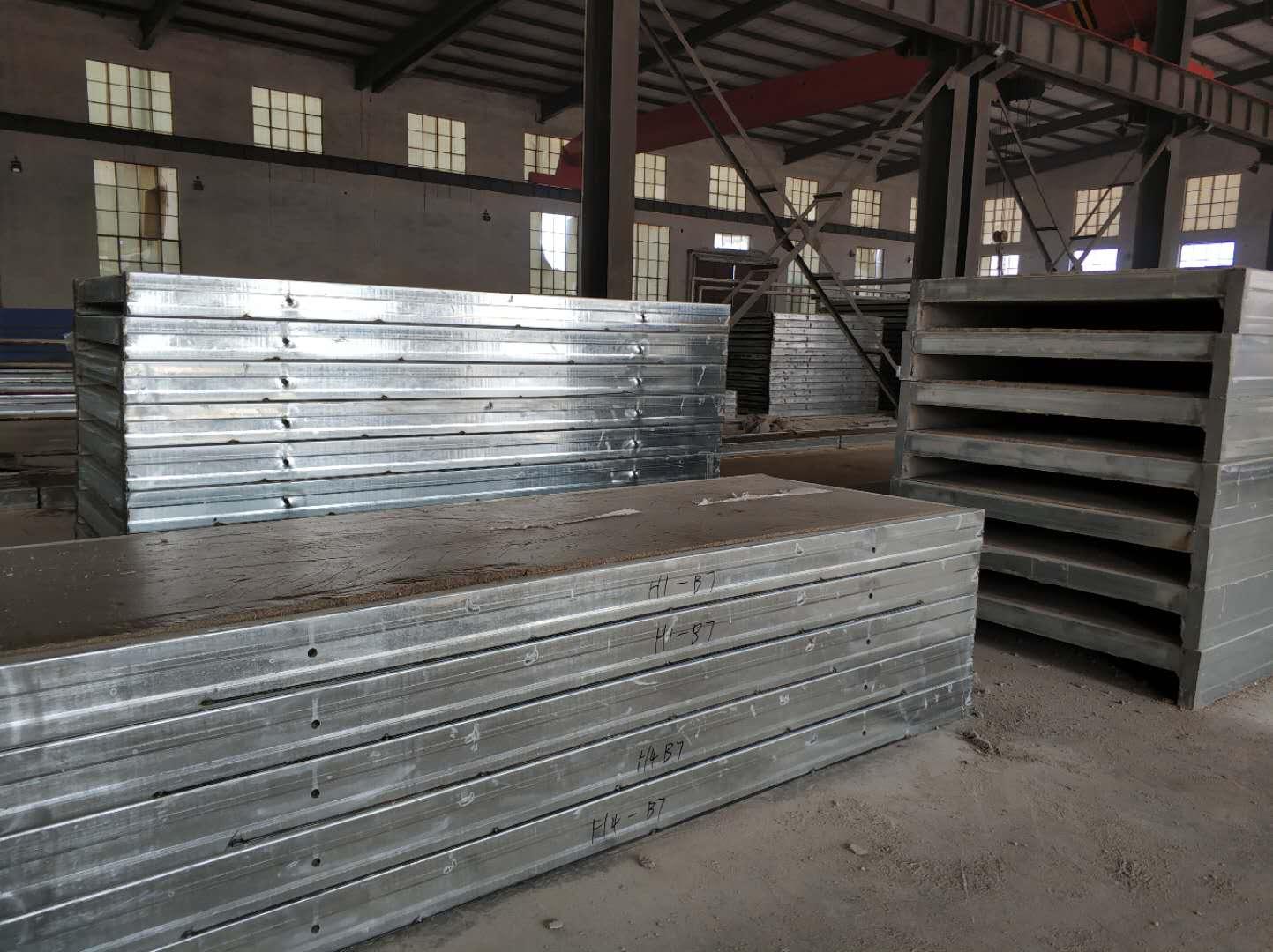 钢骨架轻型板屋面板