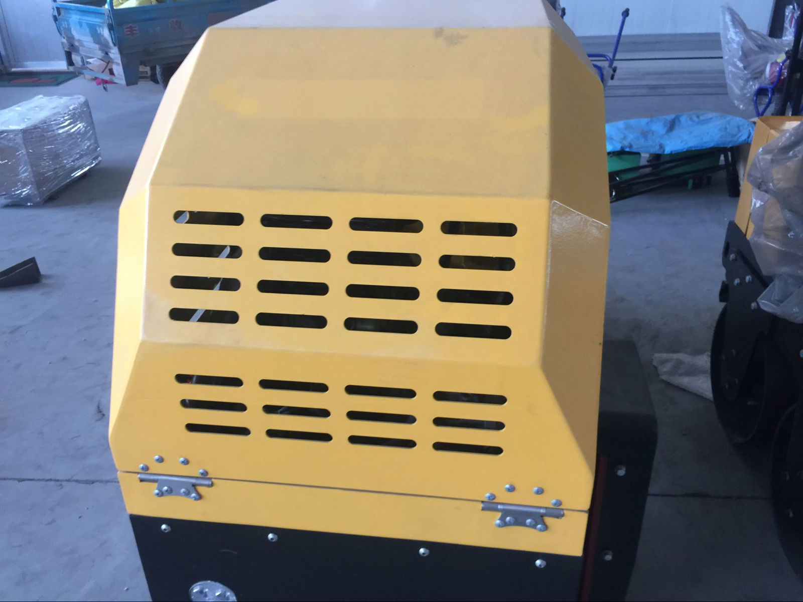 Single drum road roller for sale 5