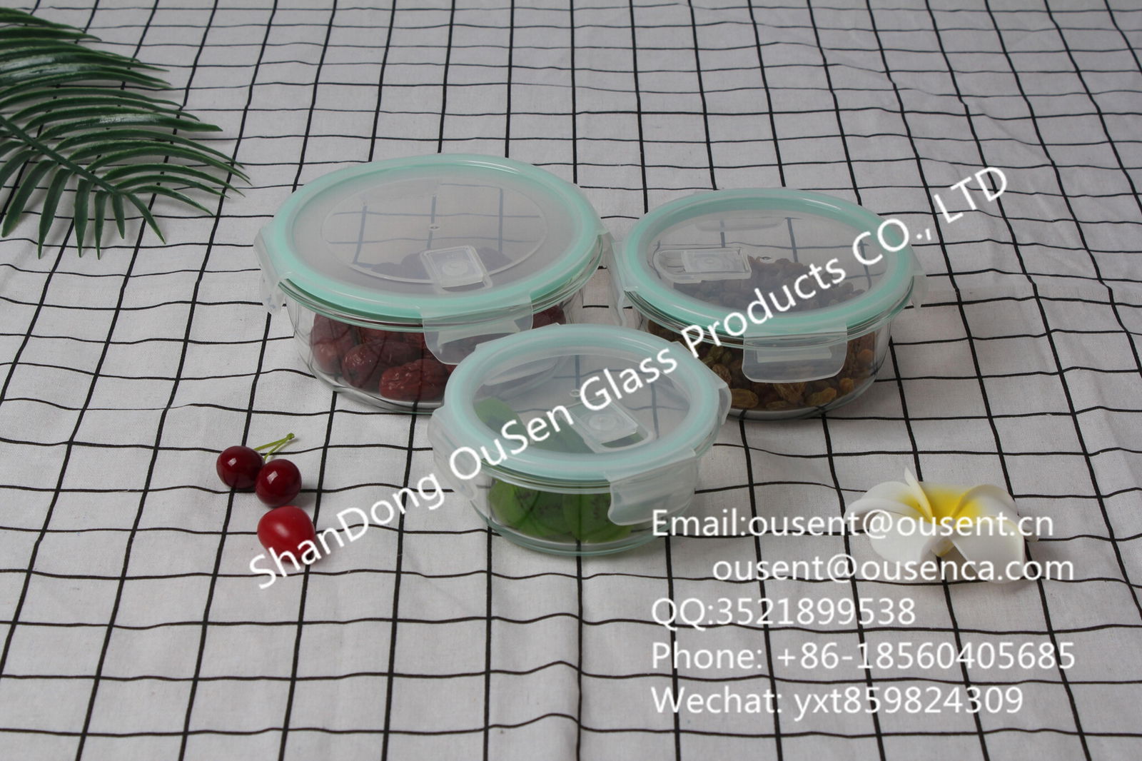 round glass airtight food container with PP lid with silicone sealing strip 2