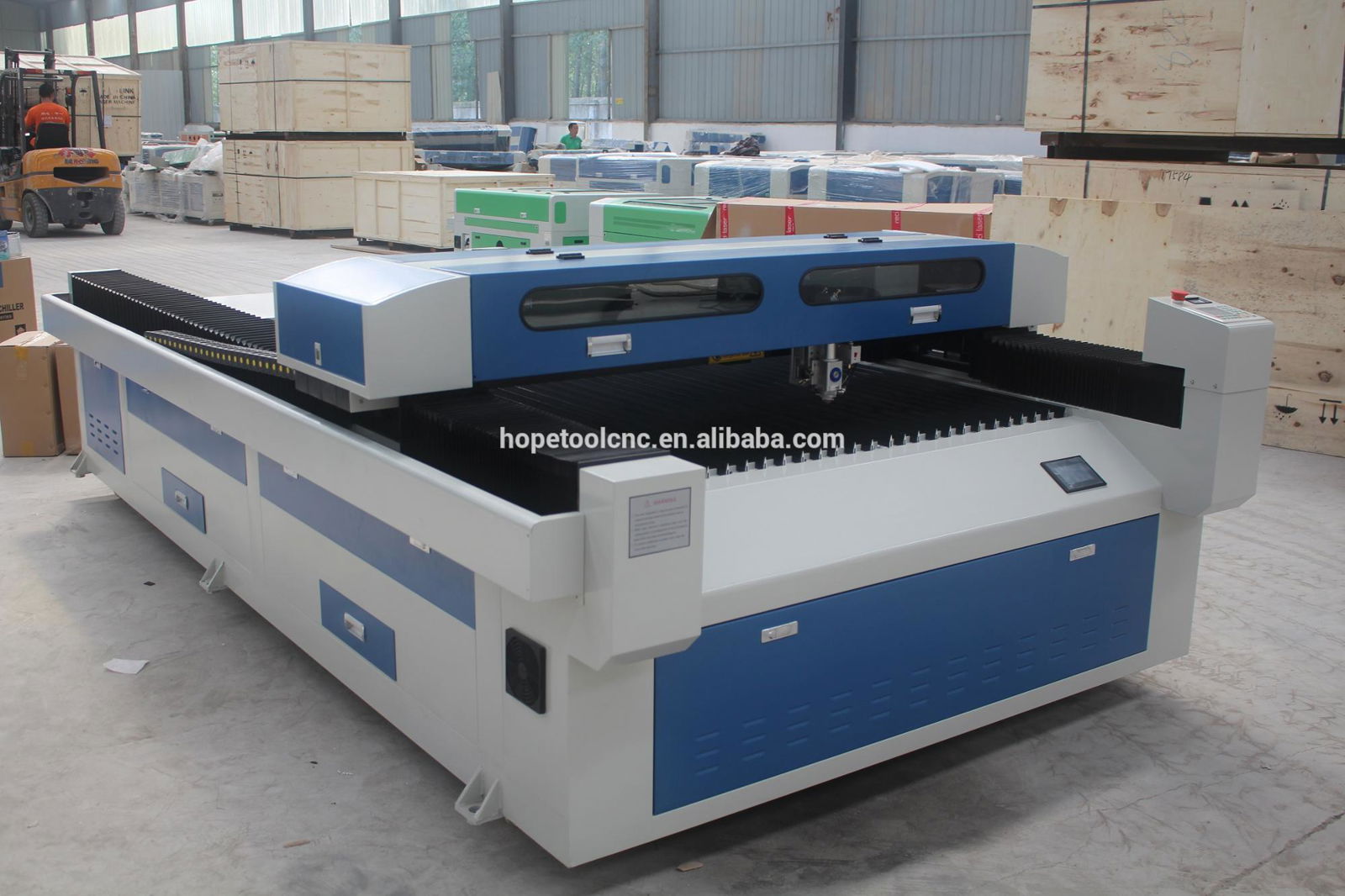 1325 metal co2 laser cutting machine 300W  with good after sales service 4