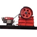 Low hanging and high swing jaw crusher 3