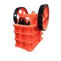 Low hanging and high swing jaw crusher 4
