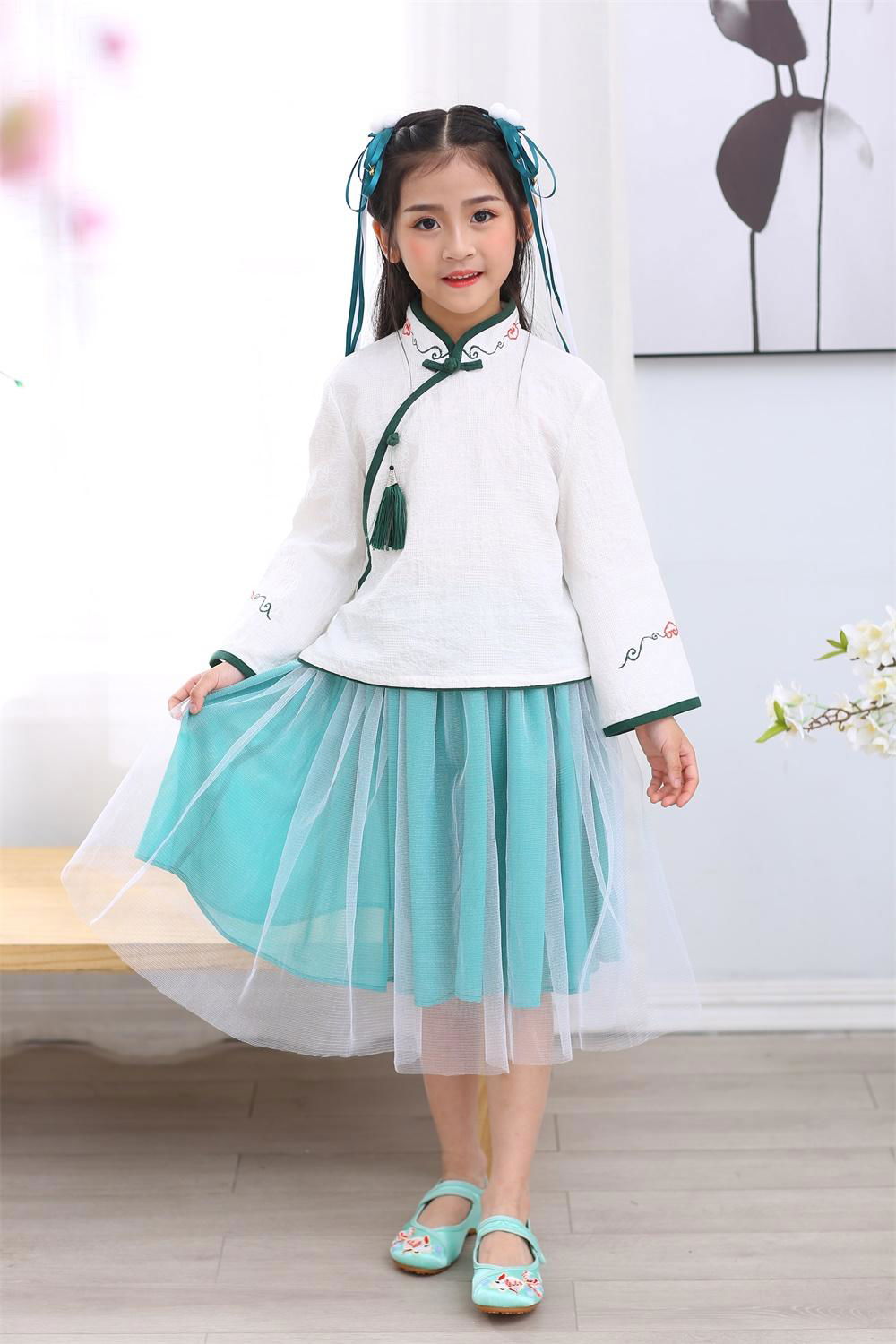 Cheap hot sale girl Tang suits children Hanfu Chinese traditional embroidered cl 2