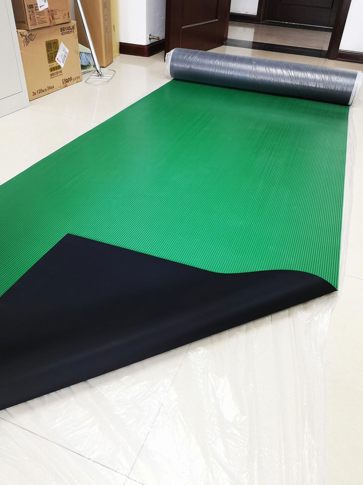 Transverse Ribbed Rubber Sheet from Qingdao Singreat 2