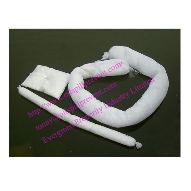 Oil Absorbent Boom pads from Qingdao Singreat