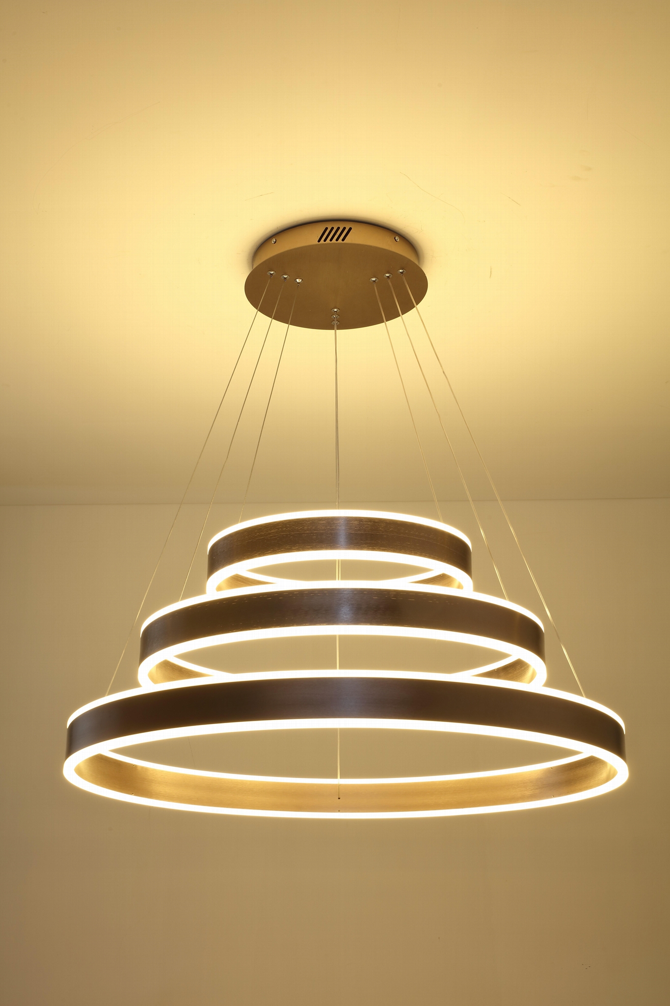 现代灯 - 广东省 - 生产商 - 产品目录