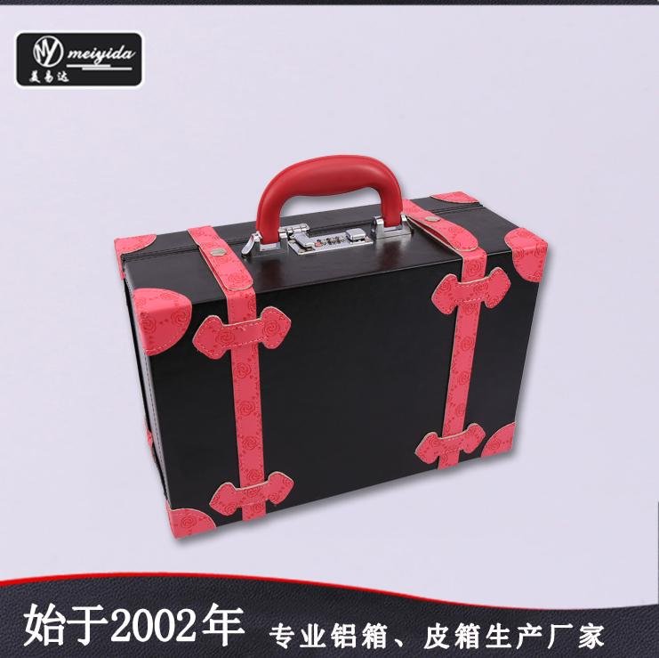 美易達新款大容量立體化妝箱個性韓版紋繡師美髮工具箱