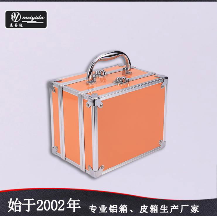 美易达外贸品质韩版铝合金大容量带镜子化妆箱批发 2