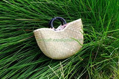 selling seagrass fashion bag