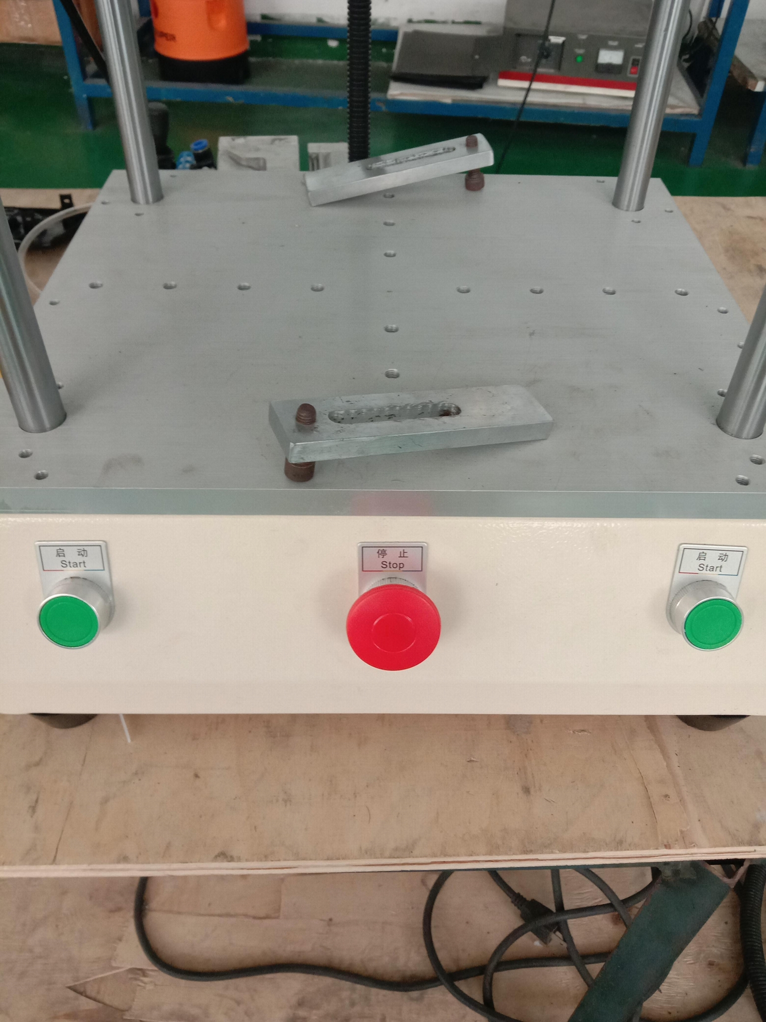 供應自產自銷 小型熱熔機 鋁型材機架 四柱立結構 1800W 3