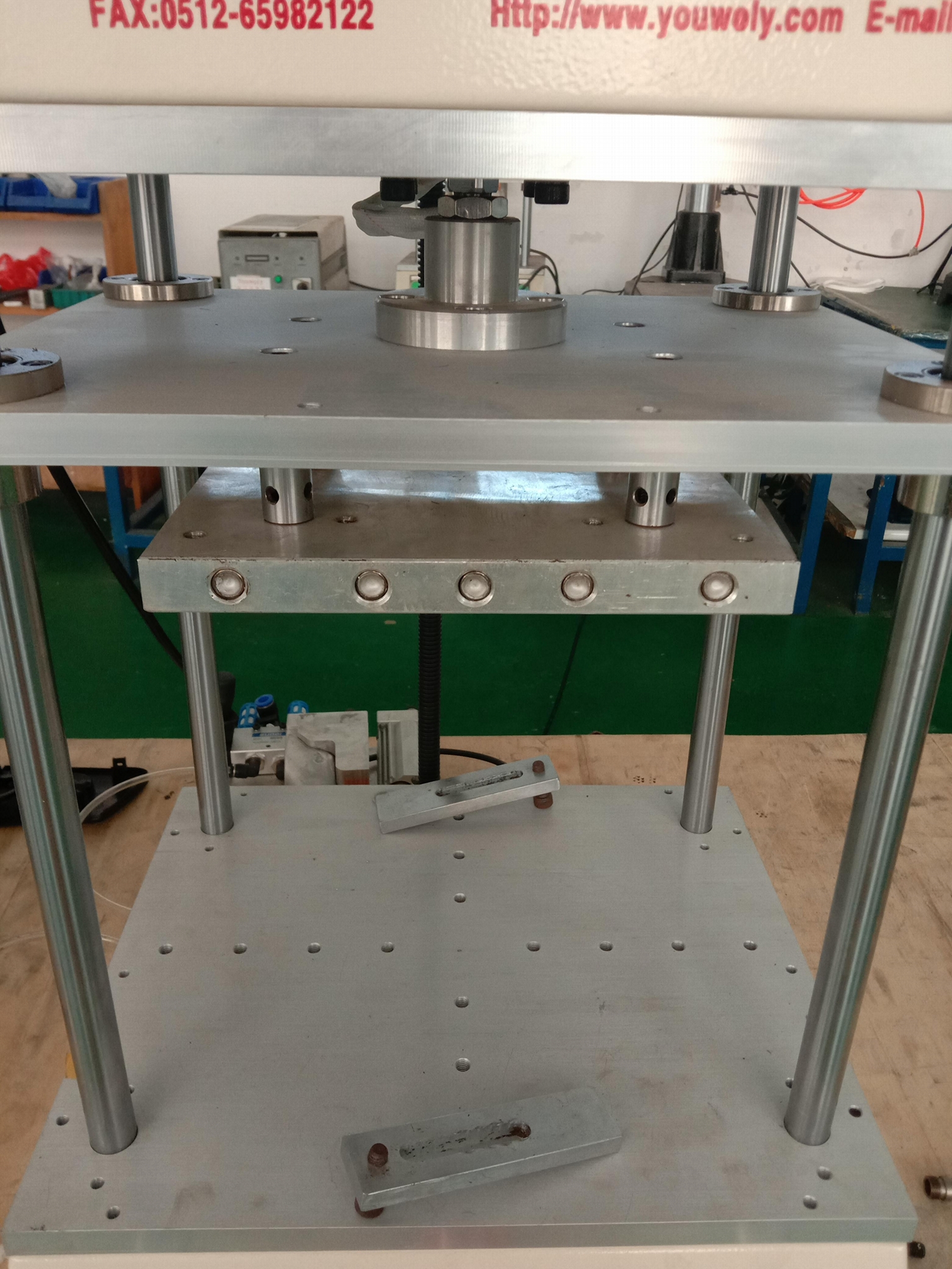 供應自產自銷 小型熱熔機 鋁型材機架 四柱立結構 1800W 4