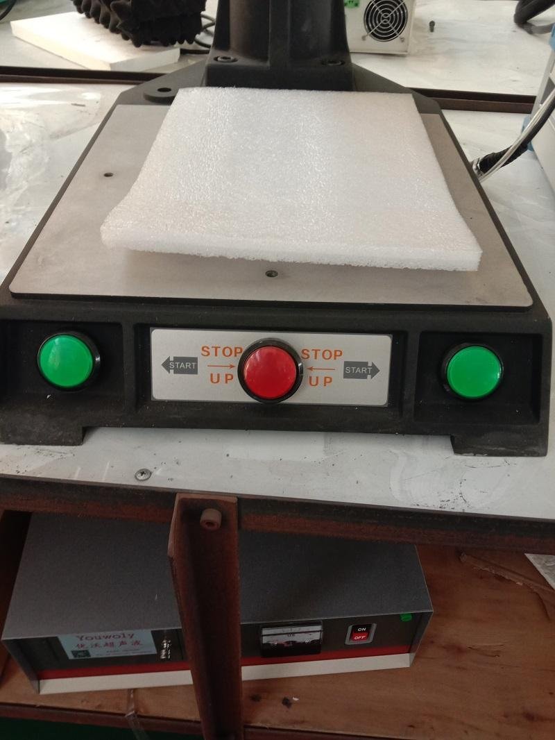 供應 道釘超聲波焊接機反光板超聲波焊接機 4