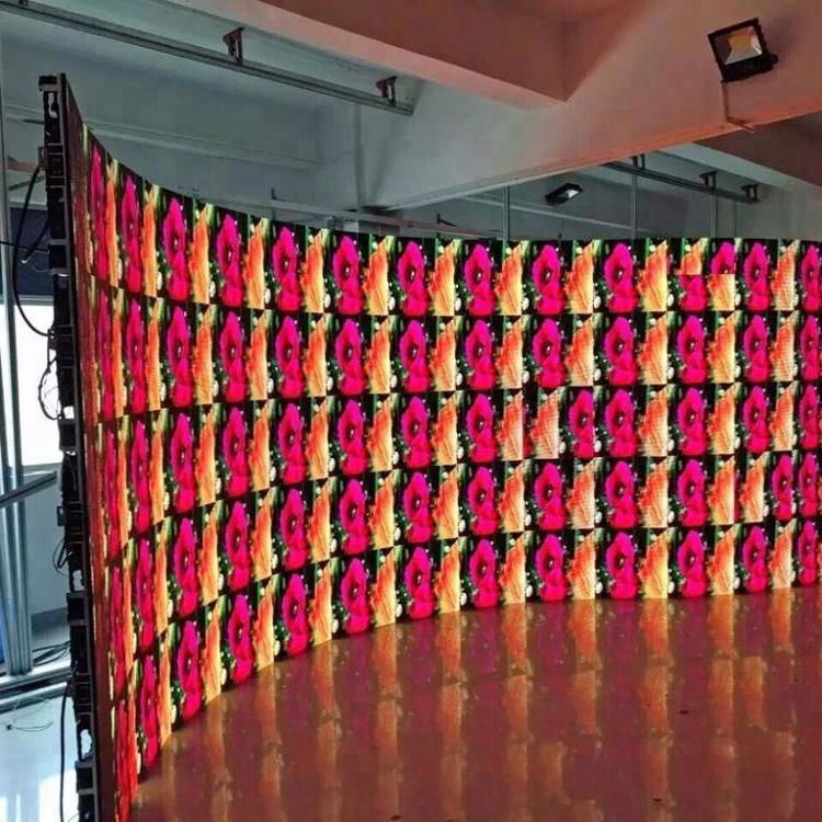 Flexible P4 Indoor Flexibility LED Adverting Screen Display 3
