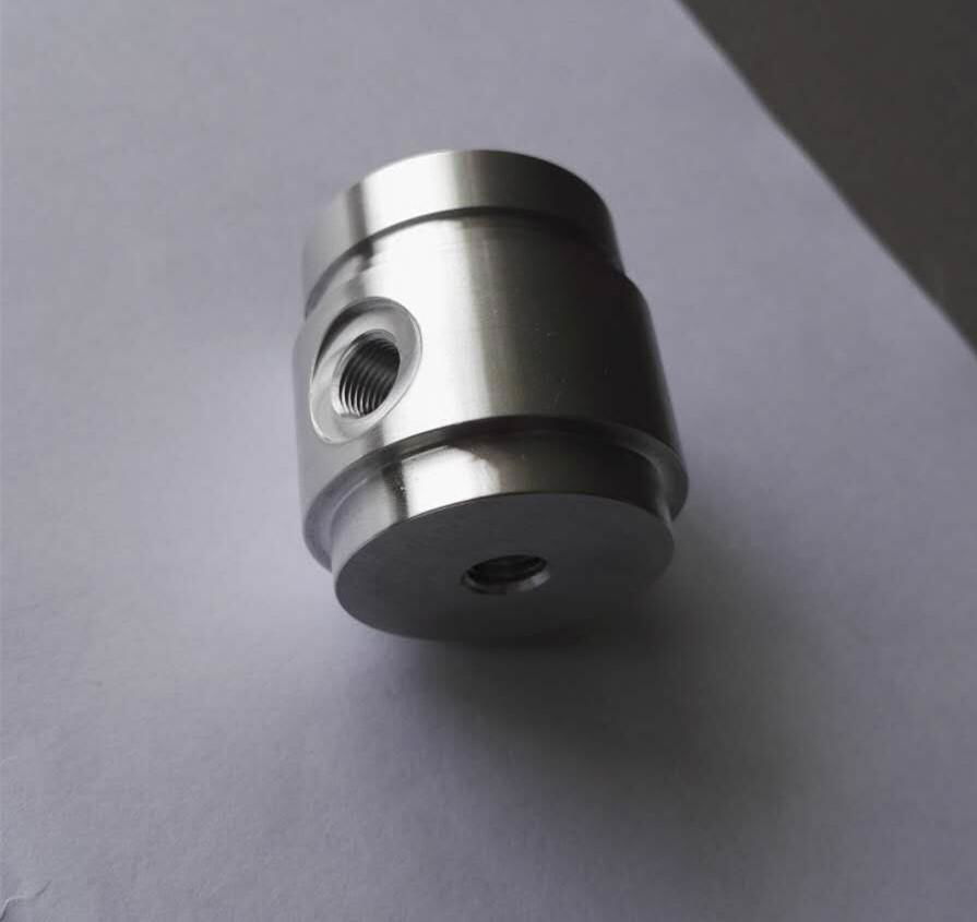 Custom-made precision cnc stainless steel turning part  3
