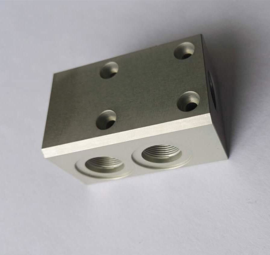 customized  titanium CNC milling turning part  3