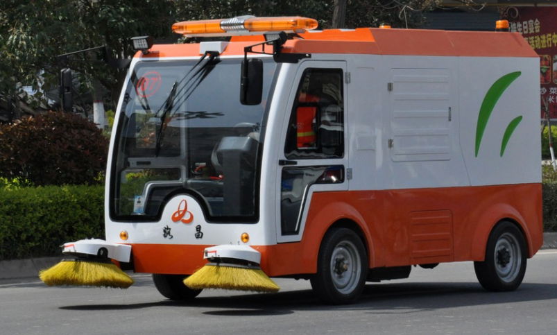 LCQ-1型新能源道路清扫机