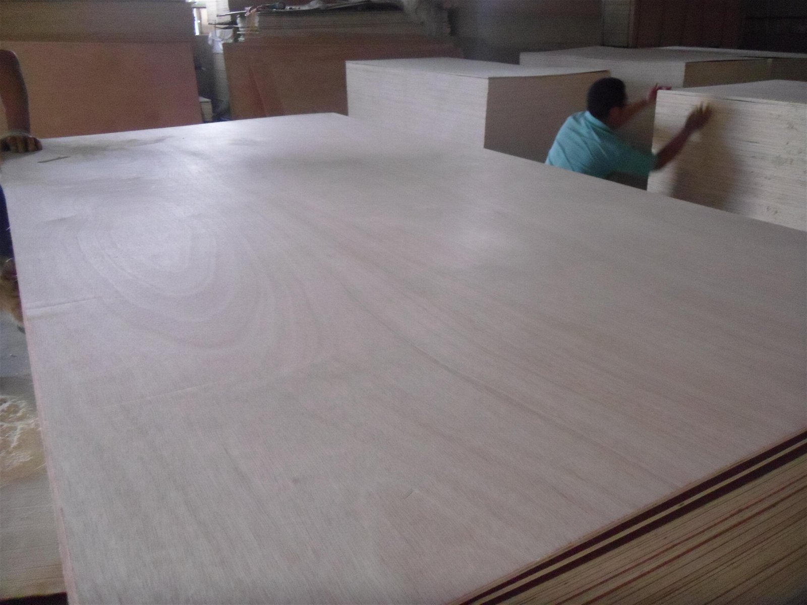 廠家批發桃花芯傢具板桉木傢具板可定製全國直銷 2