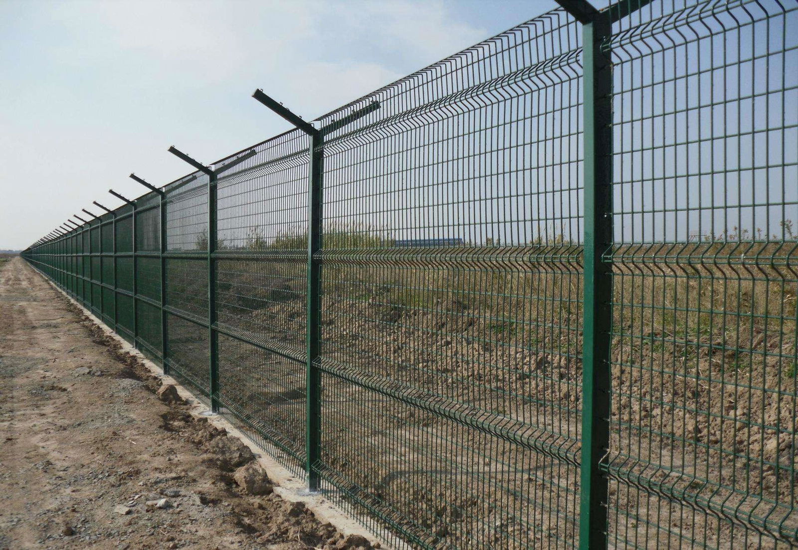 Welded Wire 3D Panel Fence for Security 5