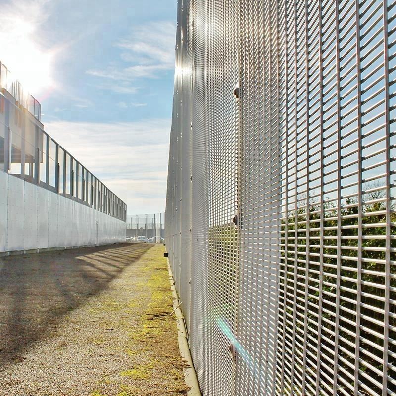 Durable hot galvanized steel security fence for industry 5