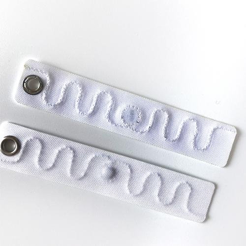 Durable RFID Textile UHF Monza4QT Laundry Tag ISO18000-6C  3