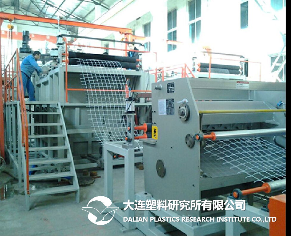 Plastic square mesh machine 4