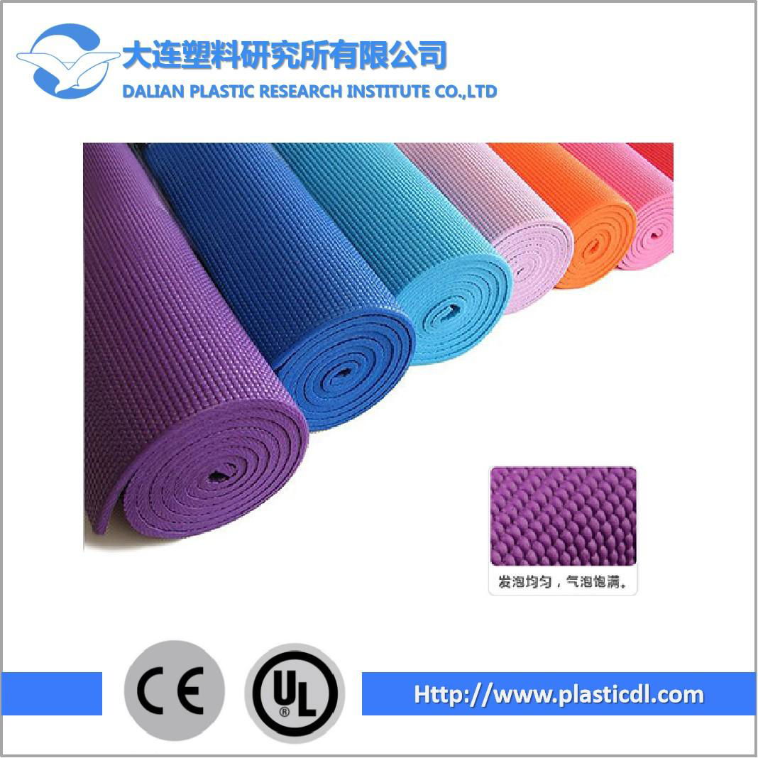 PVC antiskid foam mat Yoga mat production line  3