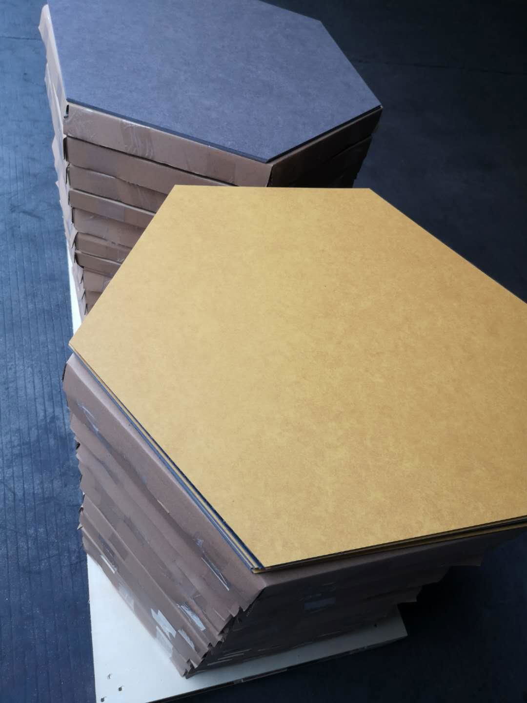 LVT-regular hexagon