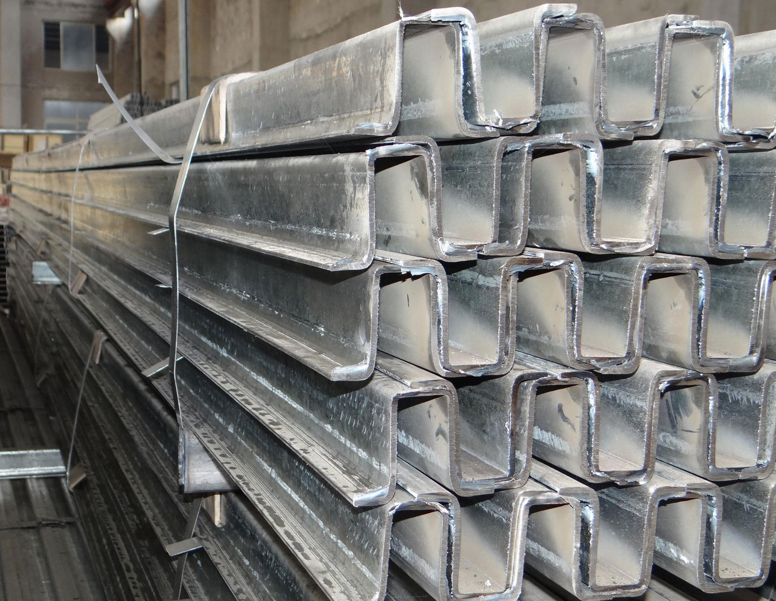 GALVANIZED OMEGA STEEL SHAPE 5