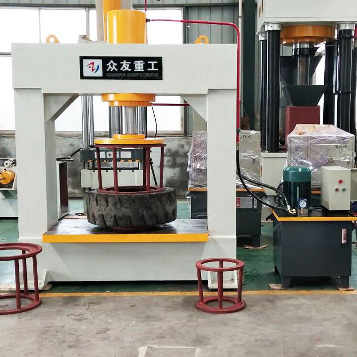 200 ton hydraulic press on forklift solid tyre 3