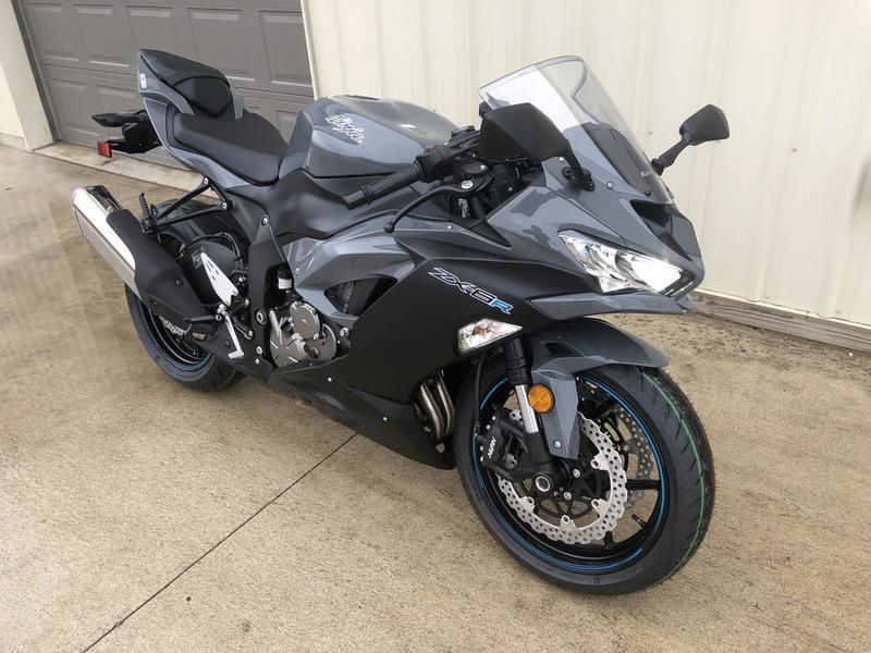 High Quality Ninja ZX-6R motorcycle  2