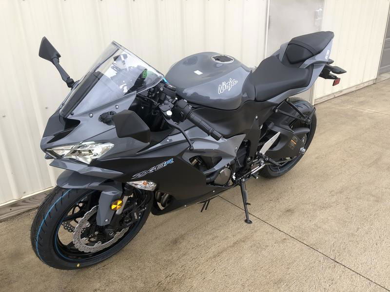 High Quality Ninja ZX-6R motorcycle  4