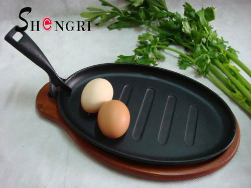 SR018 Cast Iron Fry Pans Pre-seasoned Steak Plate With Wooden Tray