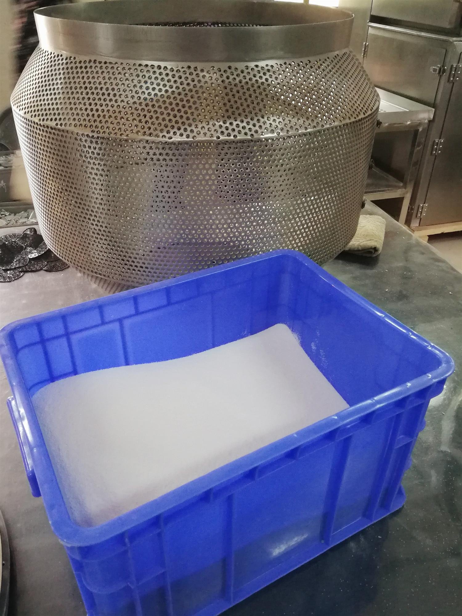 Cryogenic Deflashing Deburring machine for zinc die casting Aluminum magnesium  3