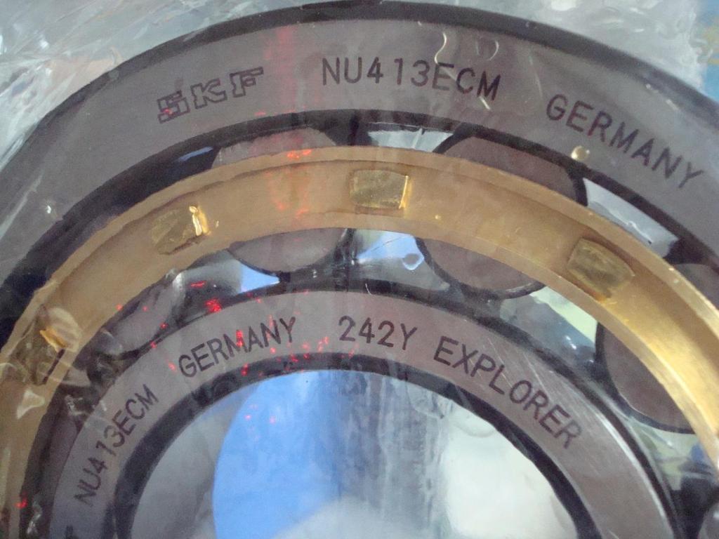 SKF NU413EM CYLINDRICAL ROLLER BEARING 2