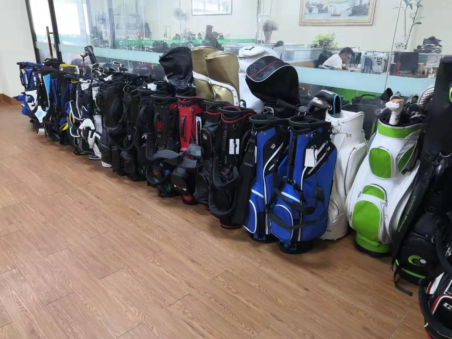 Custom stand golf bag with dual straps  4