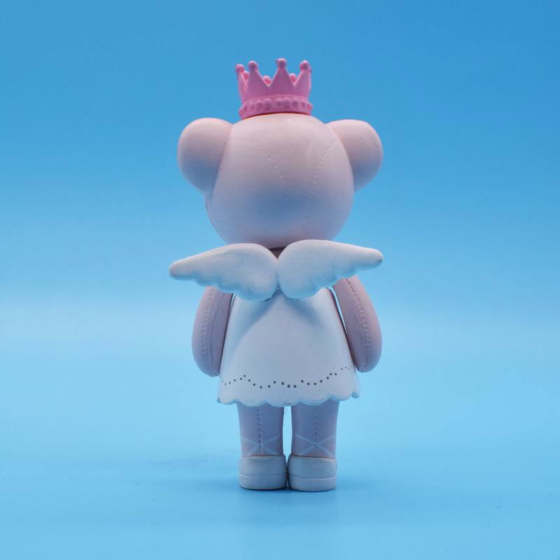 Factory direct cute queen bear cook action figure toy for girls 2