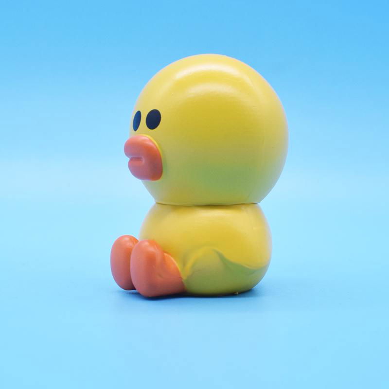 Factory direct PVC cute small yellow duck cartoon action figure toy 4