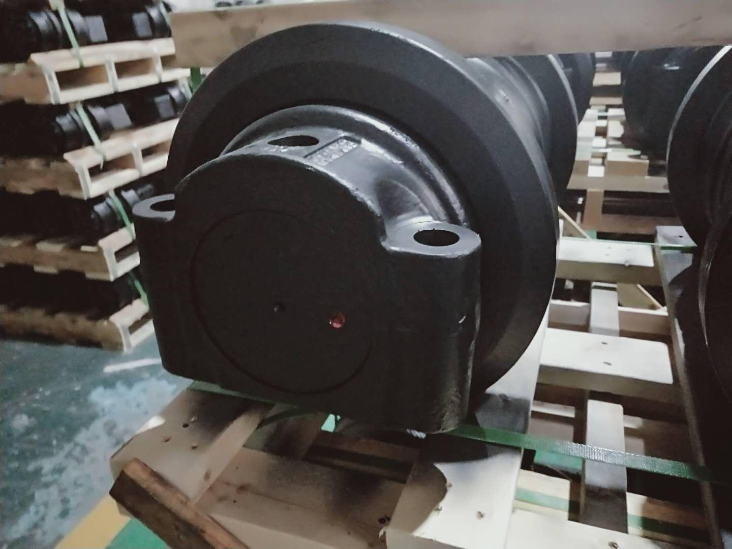 Aftermarket parts Liebherr R9250 Track Roller (China Manufacturer