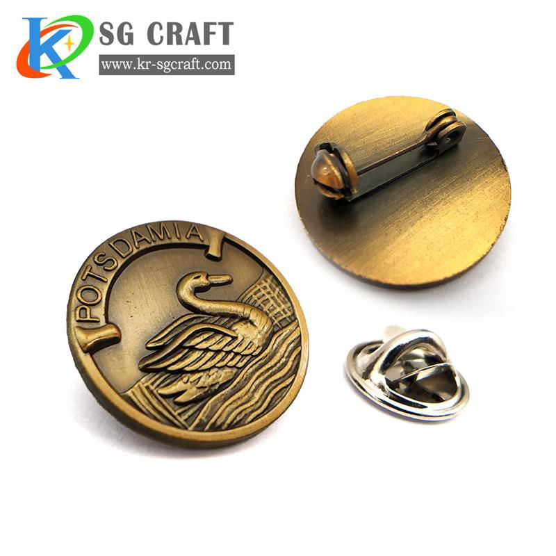 Custom high quality metal badges 2