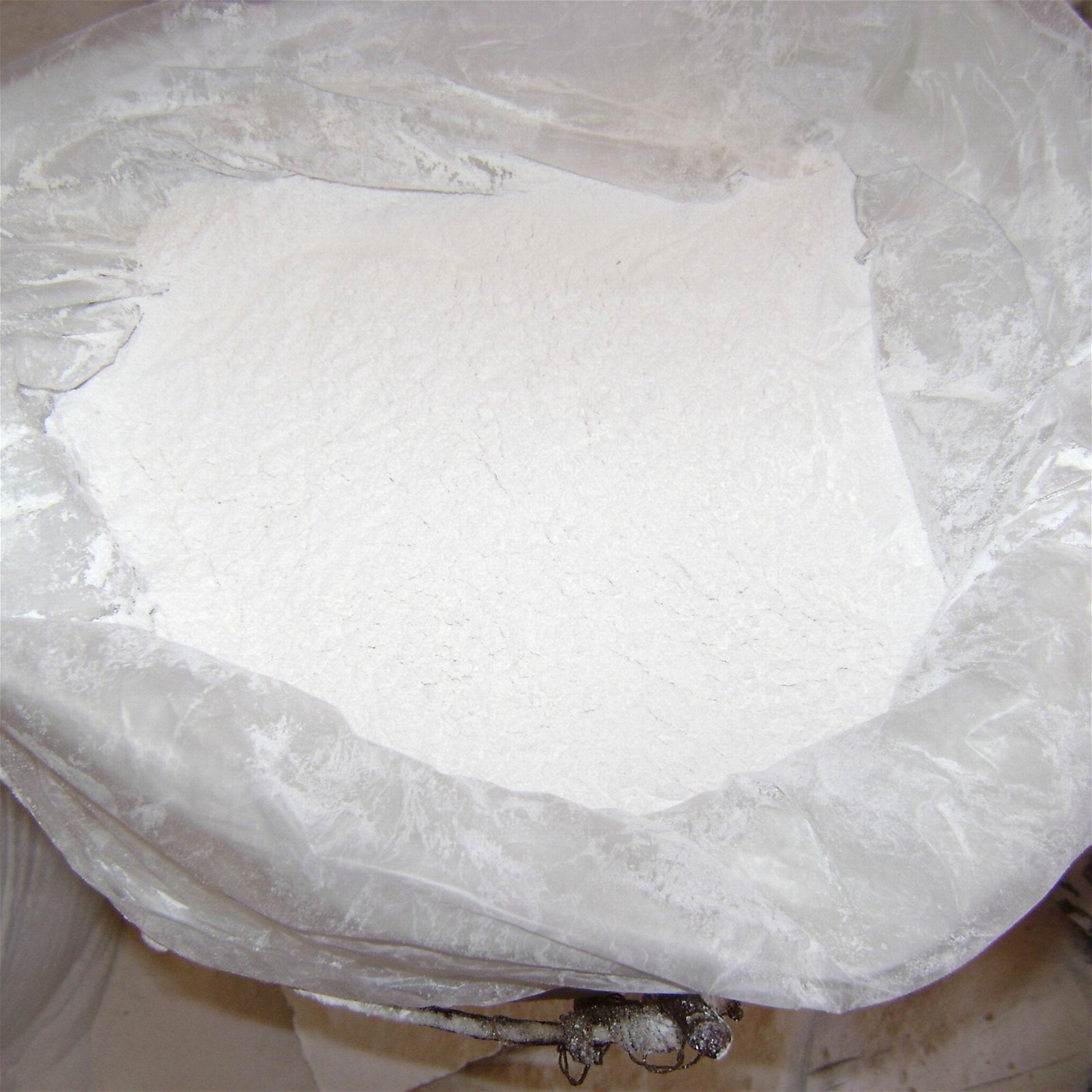 calcium chloride 94%min white powder