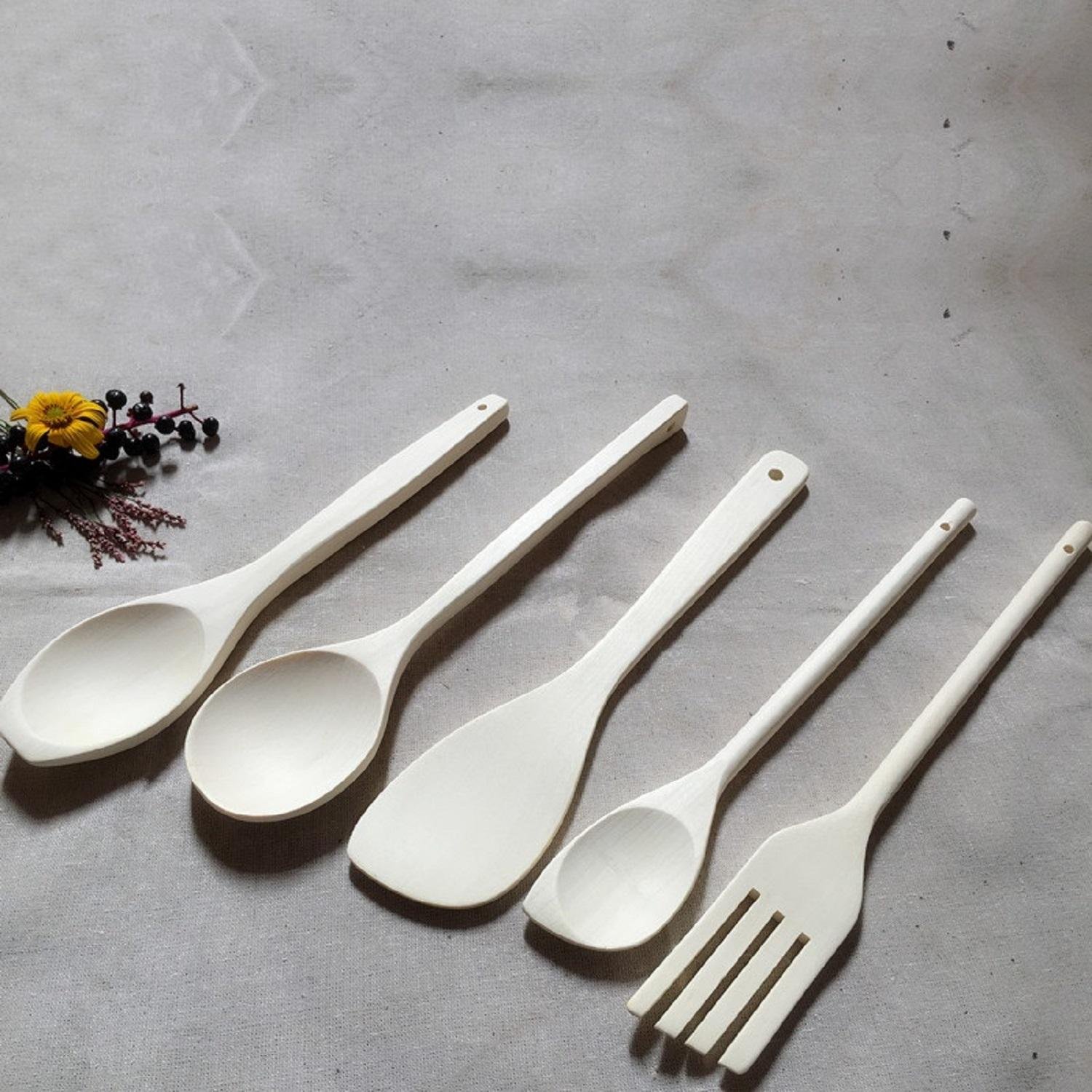 5 Pieces Wooden Cutlery for Family and Restaurant 2