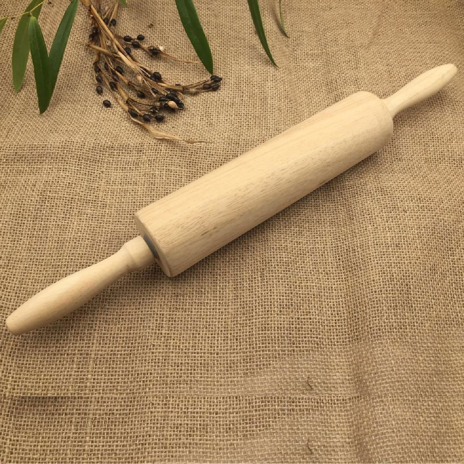 Wooden Rolling Pin Made of Rubber Wood 2